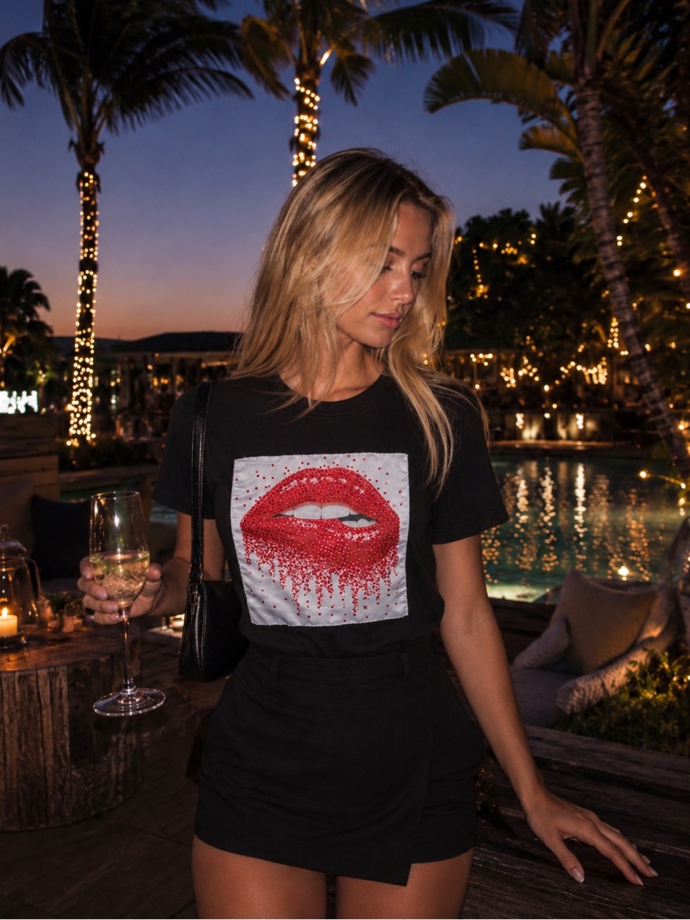 Love J. Black Graphic Rhinestone Lips Tee Size M Y2K Party 90s 2000s